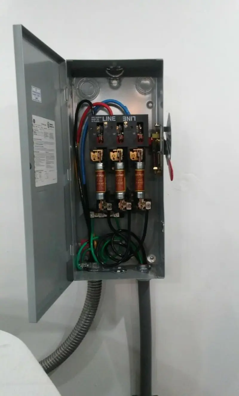 Three-phase disconnect switch installed for Smoke Detector Installation in Castle Rock